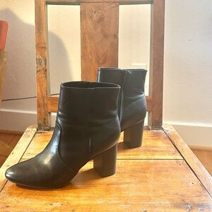 Old Navy size 11 Black Ankle Boots